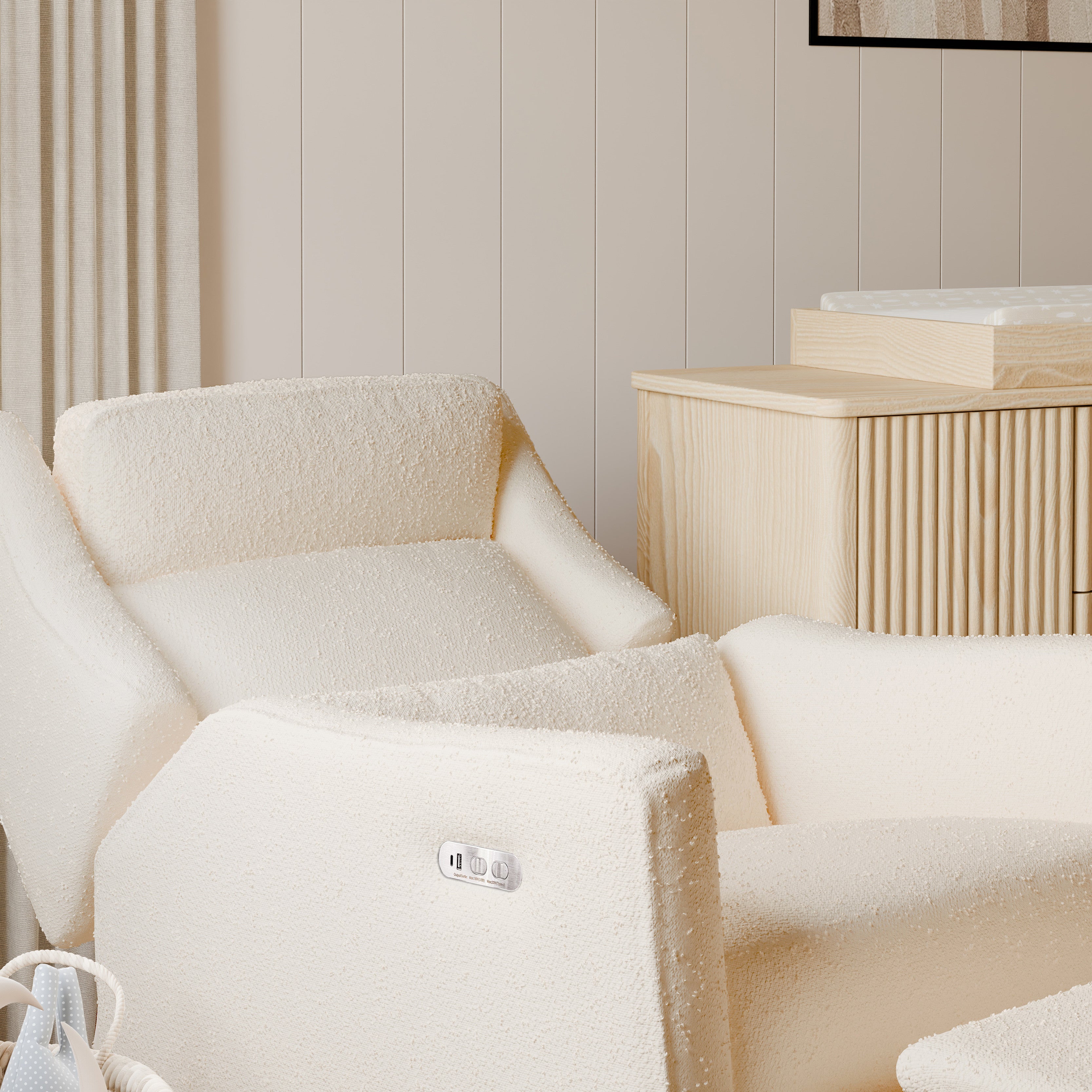 Kiwi Plus Power Recliner and Swivel Glider with Power Adjustable Headrest and USB Port